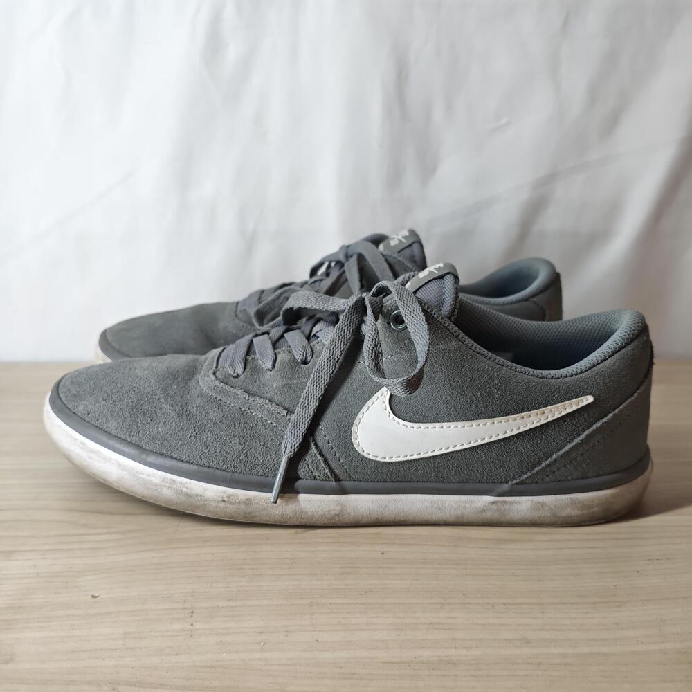 Nike SB Check Shoes Mens Size 9.5 Gray Suede Skateboarding Sneakers 843895-005
